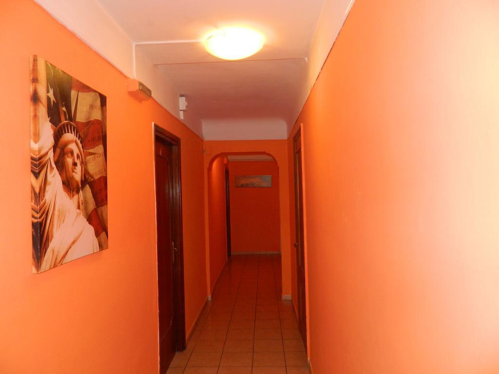 Hotel Roxena House Rzym Zewnętrze zdjęcie