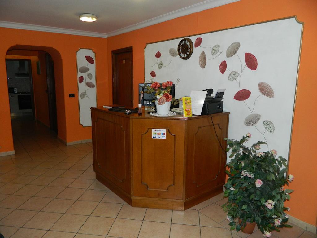 Hotel Roxena House Rzym Zewnętrze zdjęcie
