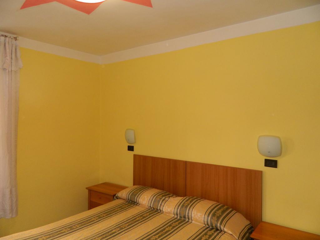 Hotel Roxena House Rzym Pokój zdjęcie