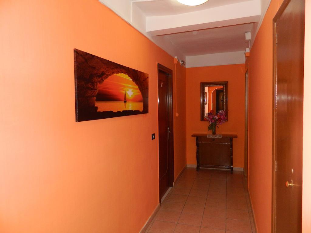 Hotel Roxena House Rzym Zewnętrze zdjęcie