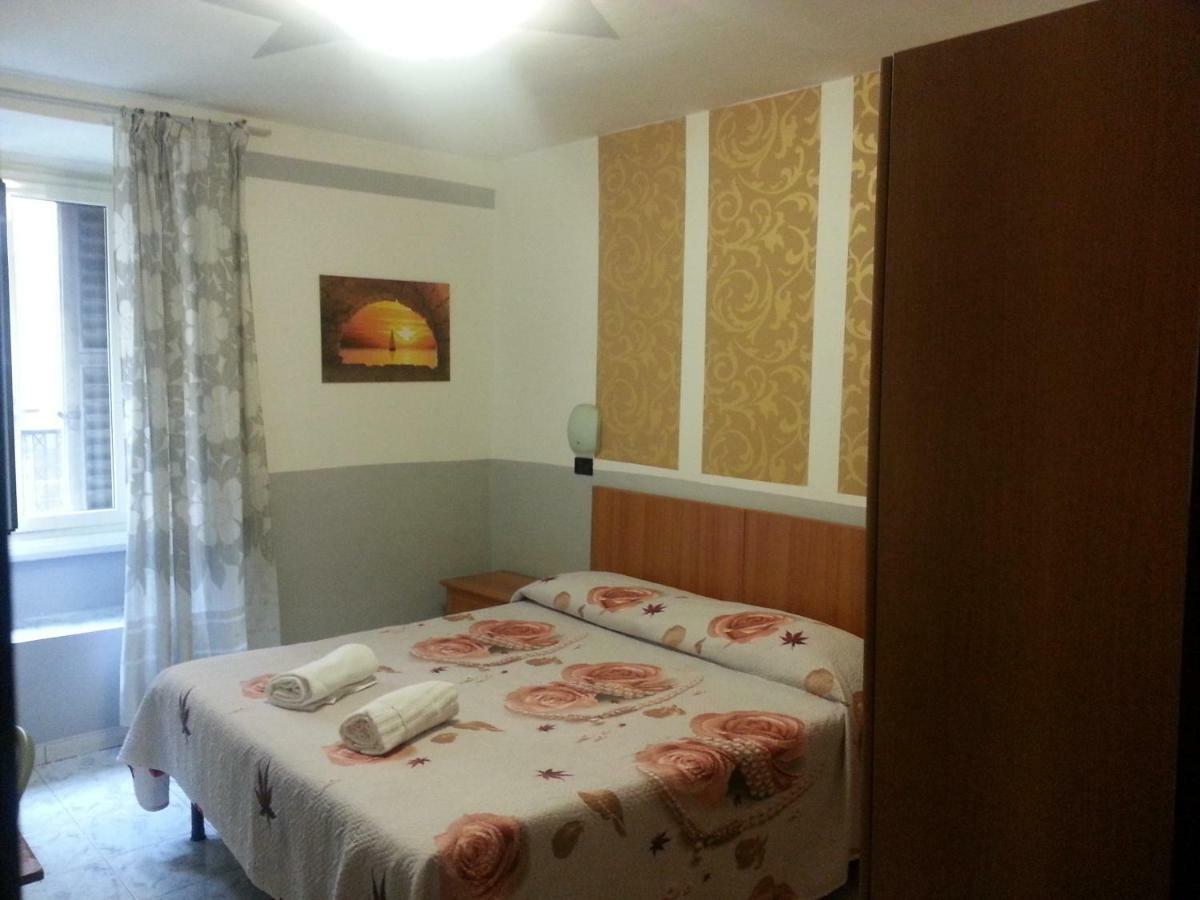 Hotel Roxena House Rzym Zewnętrze zdjęcie
